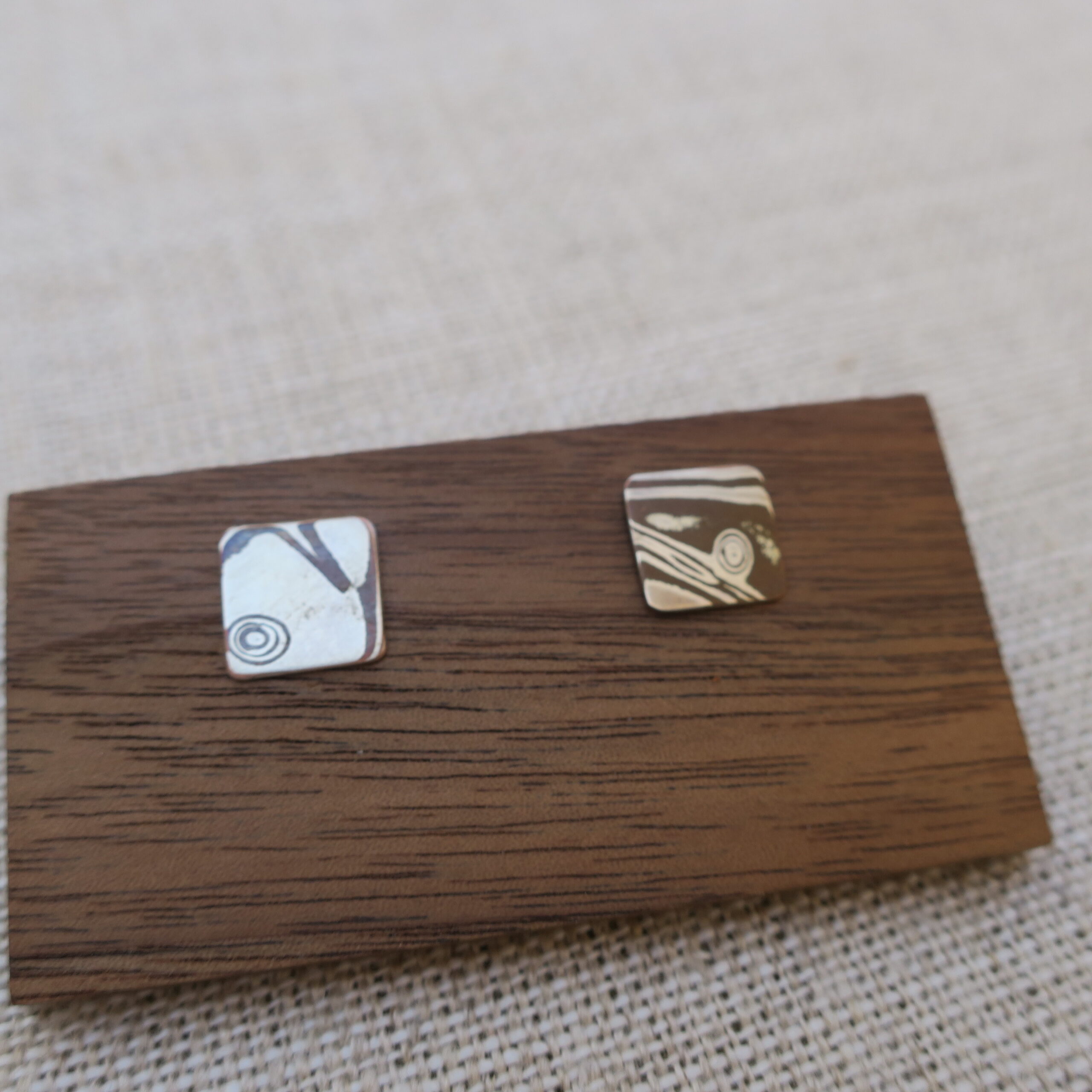 Square studs earrings - Image 2