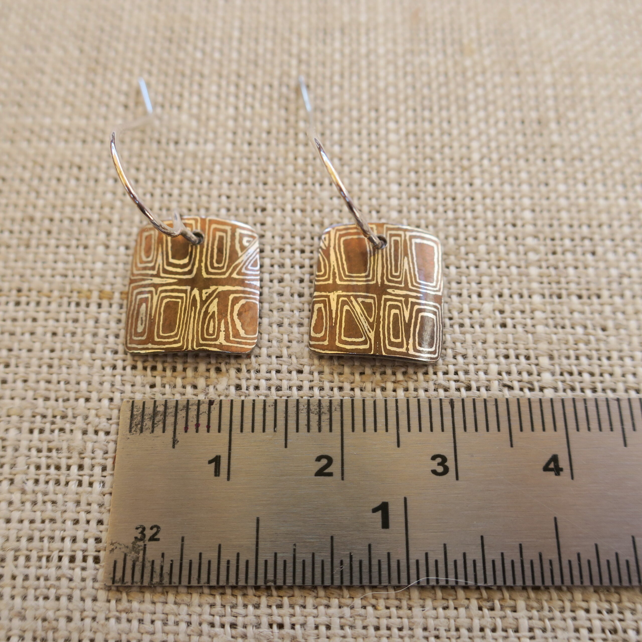 Mokumegane earrings- square " Small Koshi" pattern - Image 2